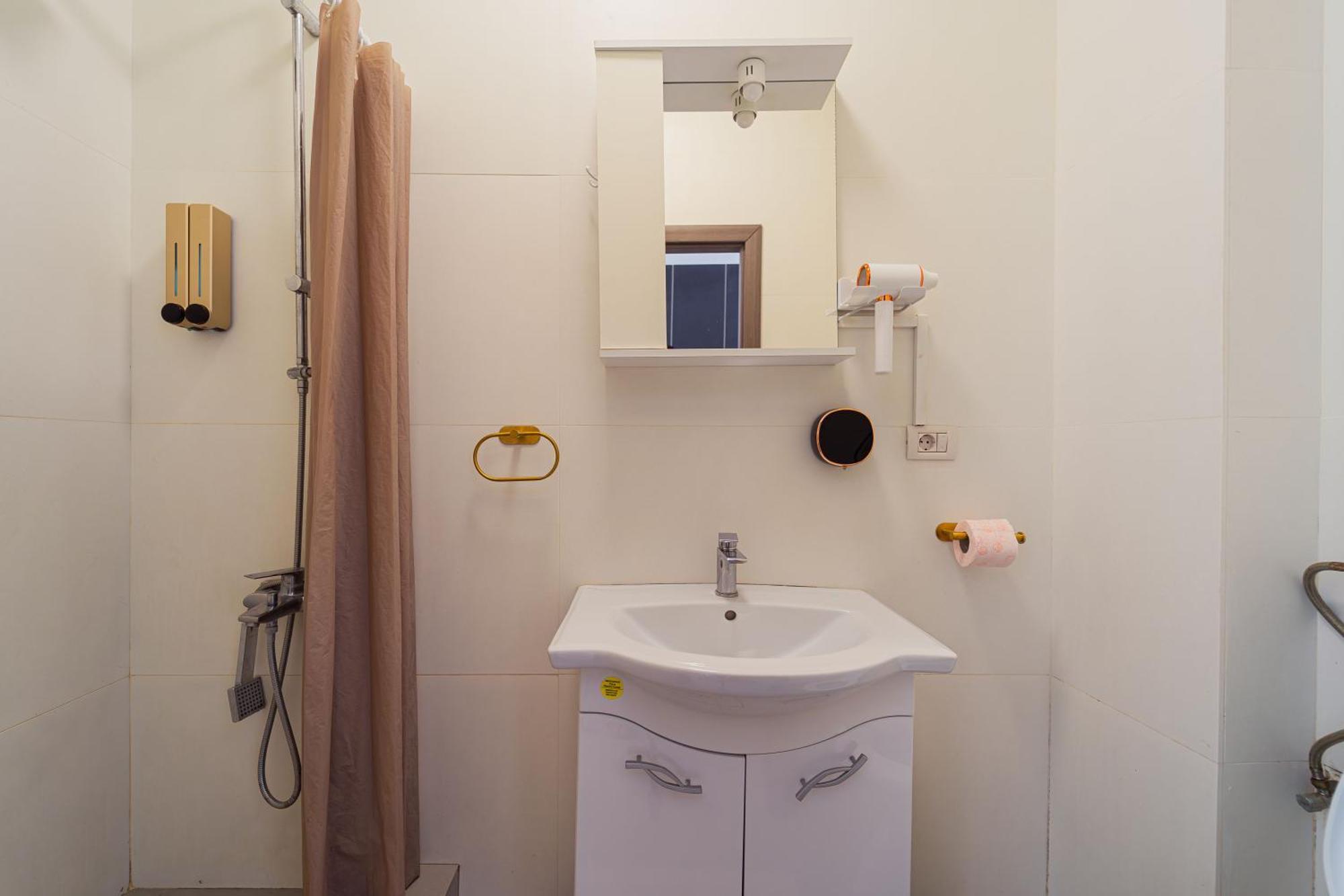 Hera'S Modern Home Арад Екстериор снимка